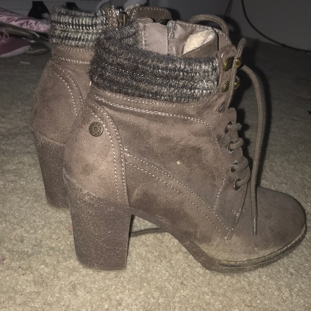 High heel shoes